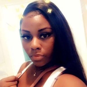 Meet your Posher, Selena